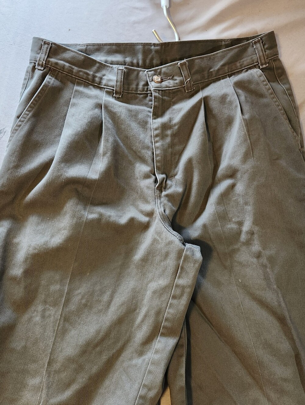 Denver Haynes VTG Olive Green Pleated Casual Pants Made In Canada Workwear - Picture 2 of 12